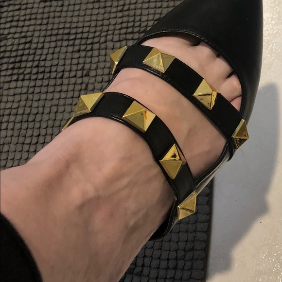 “BAMBOO “CHIC NEW SLIP ON’s LIKE Valentin….black/ tan - Picture 3 of 16